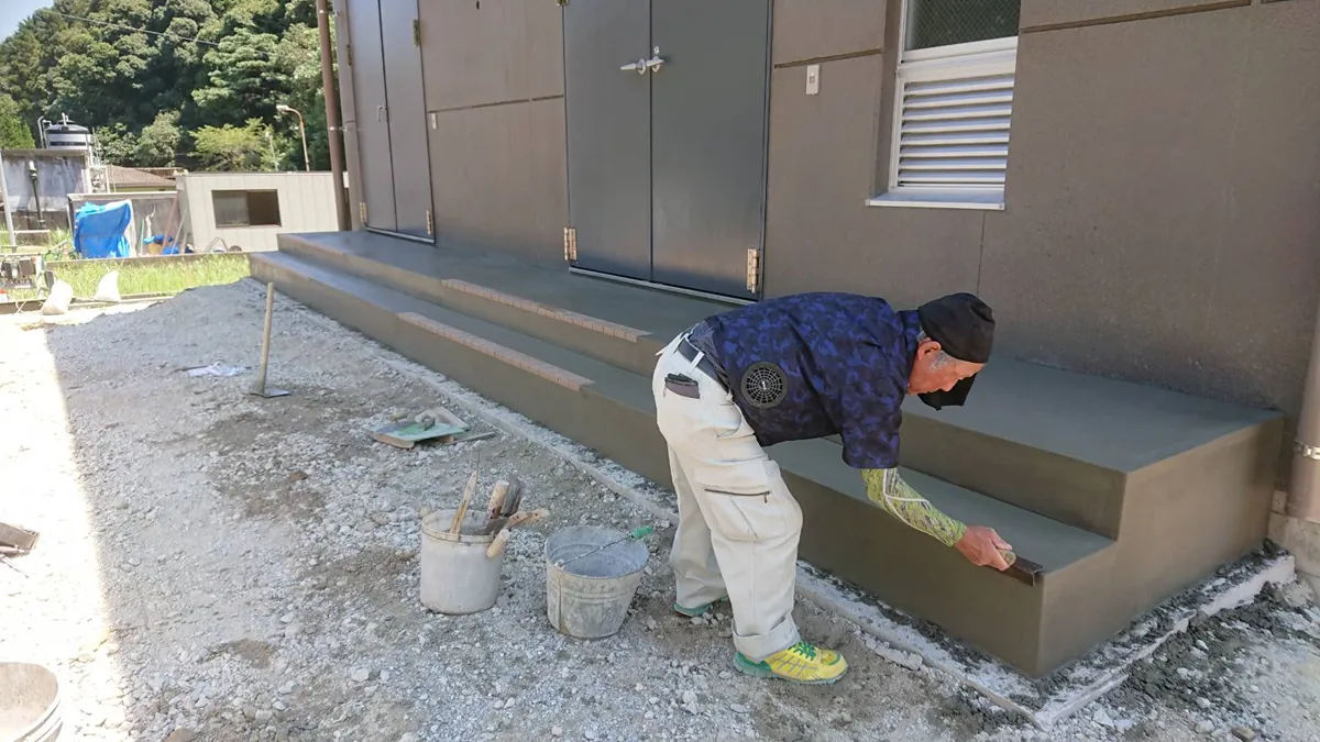 モルタル仕上げ